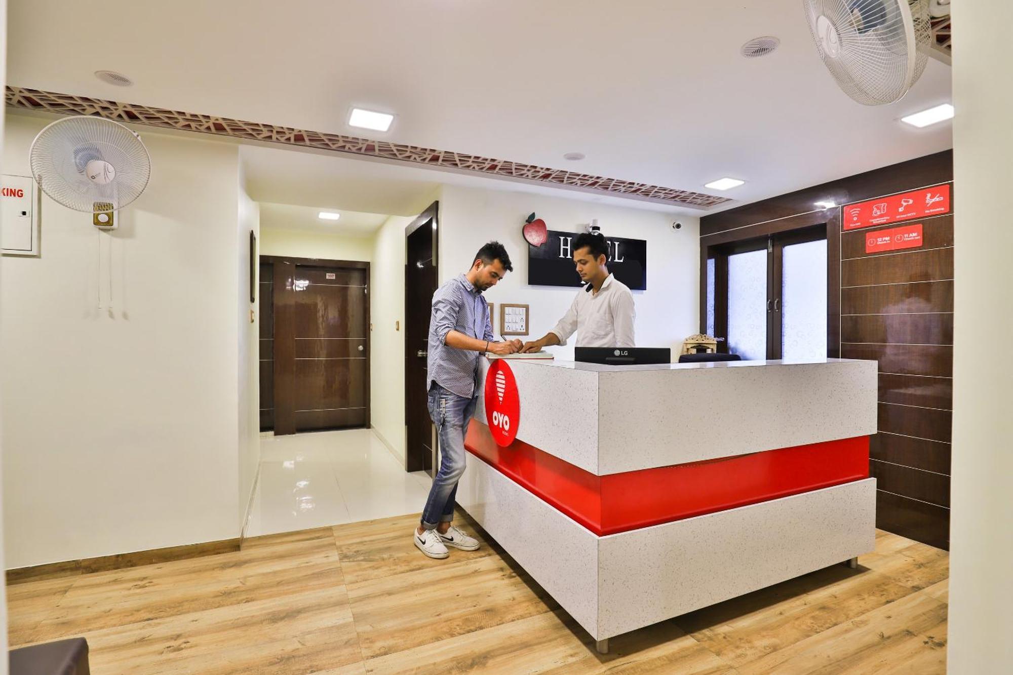 Hotel O Red Apple Ahmadabad Zewnętrze zdjęcie